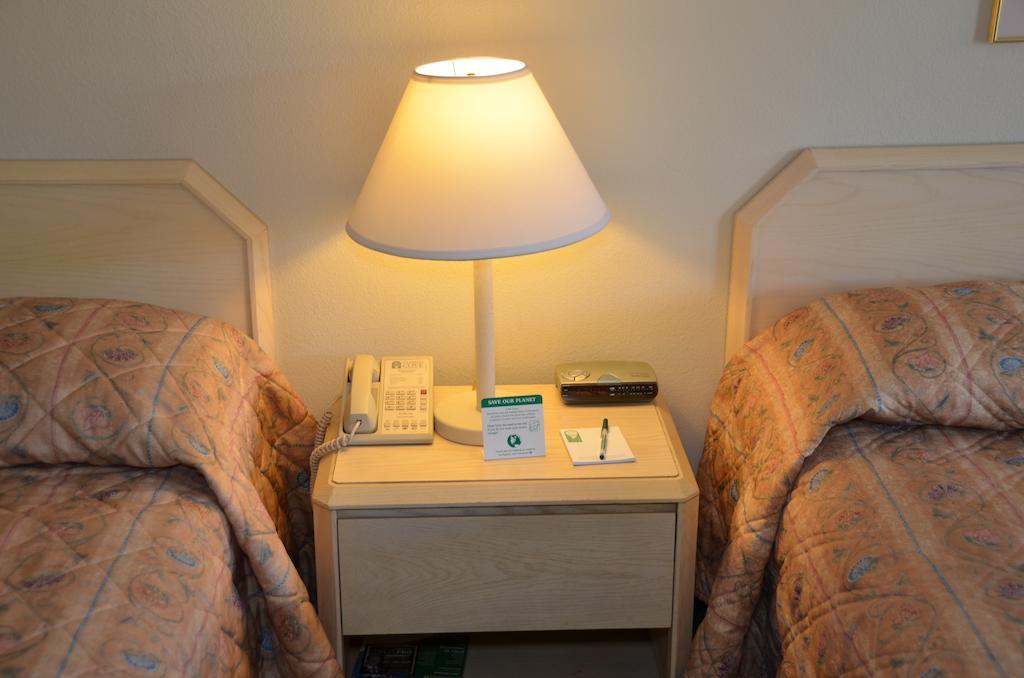 Cypress Cove Nudist Resort Poinciana Værelse billede
